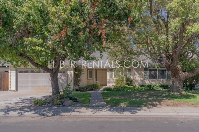 Building Photo - 1107 Douglas Fir Dr