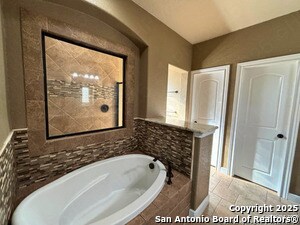 Building Photo - 18402 Gran Mesa
