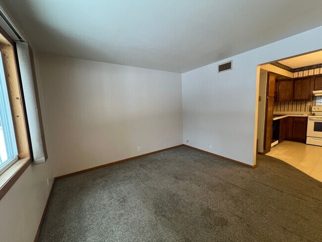 Building Photo - 2310 Radtke Ave