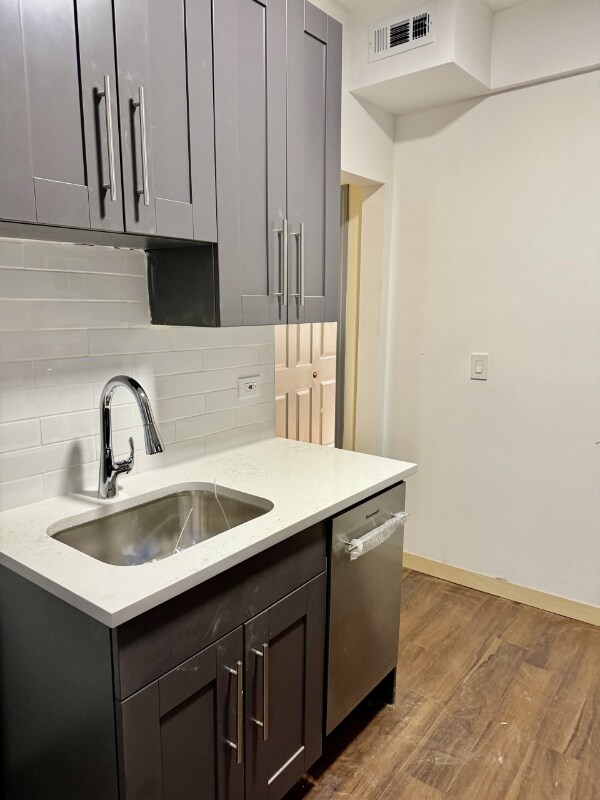 Building Photo - 3402 W Carmen Ave