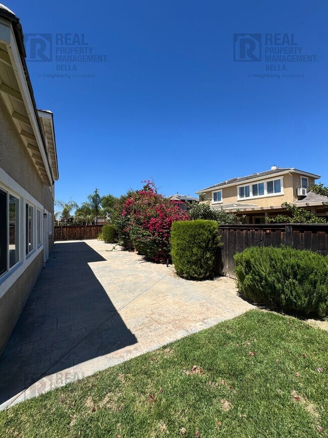 Building Photo - 756 Conlon Dr