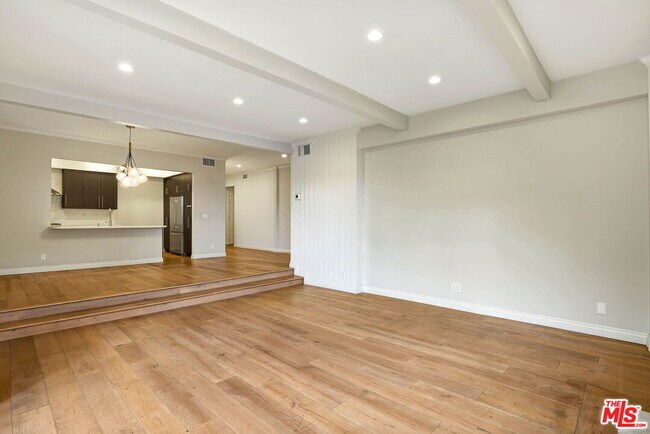 Building Photo - 1260 S Beverly Glen Blvd
