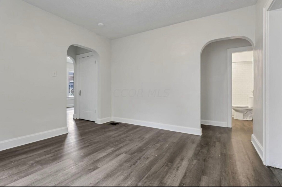 Dining Room - 1364 S Champion Ave