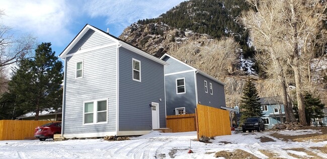 Building Photo - 1204 Rose St