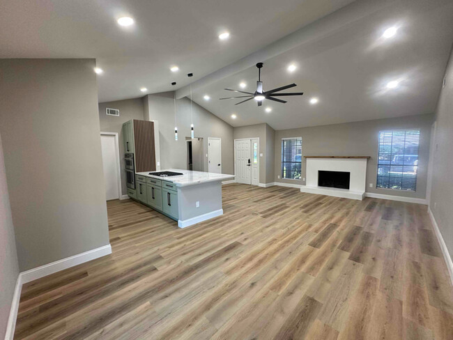 Building Photo - 900 Brownfield Dr