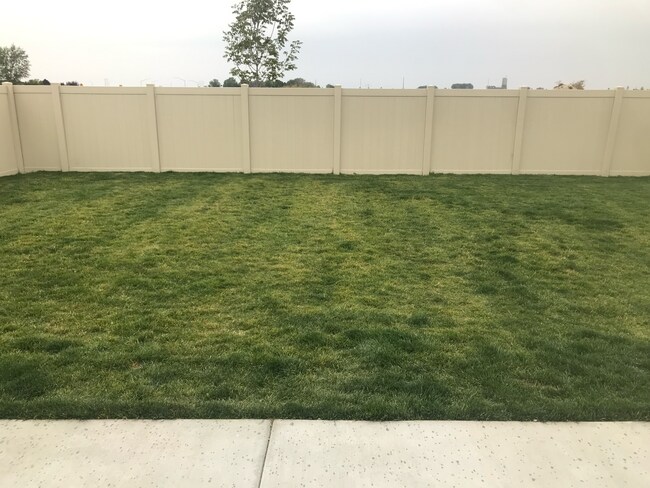 Building Photo - 17948 Ryans Ridge Ave