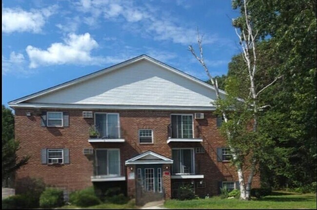 Building Photo - 185 Loudon Rd