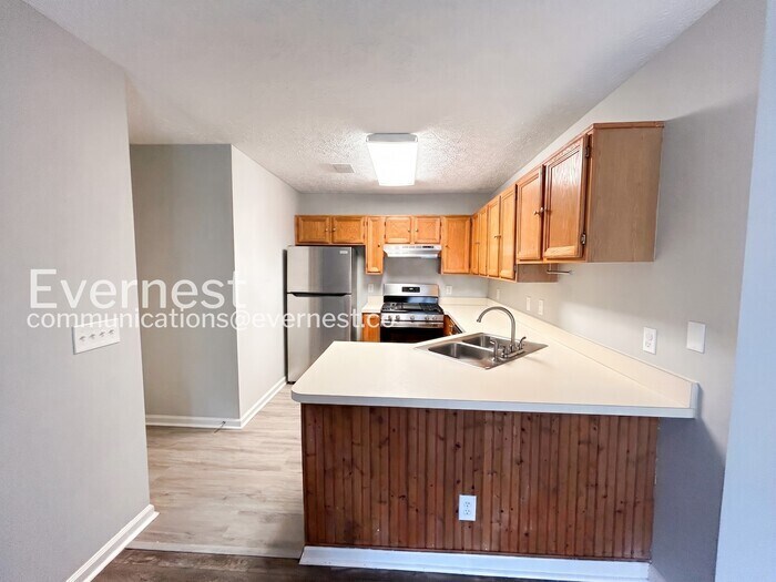 Building Photo - 1336 Yorkshire Ln