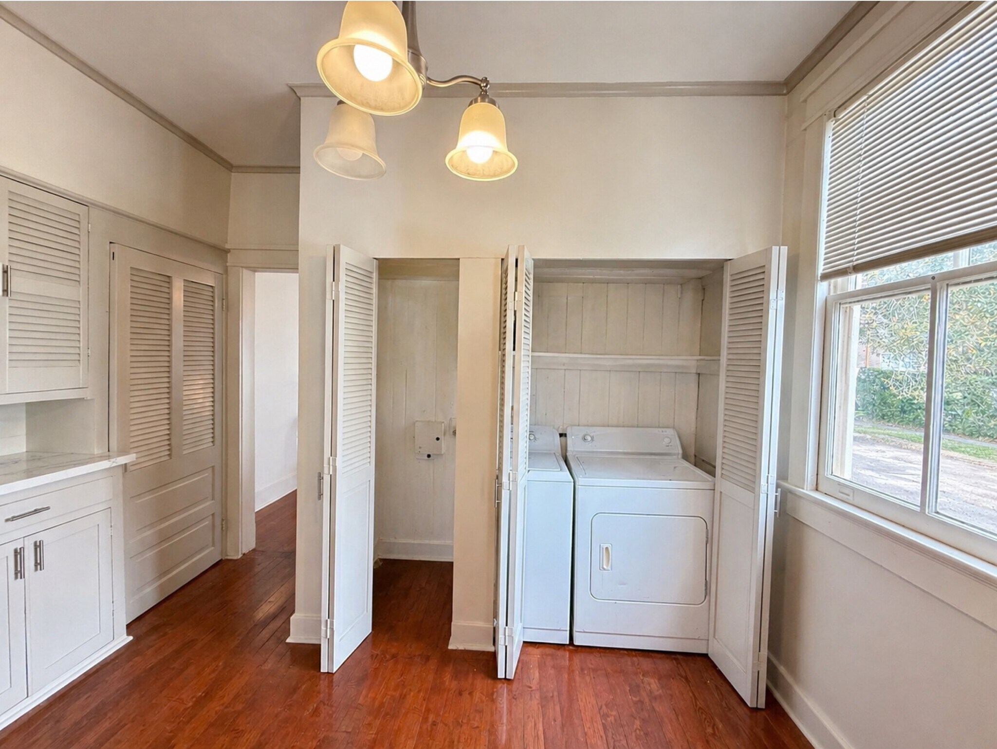 Building Photo - 2035 Joseph St