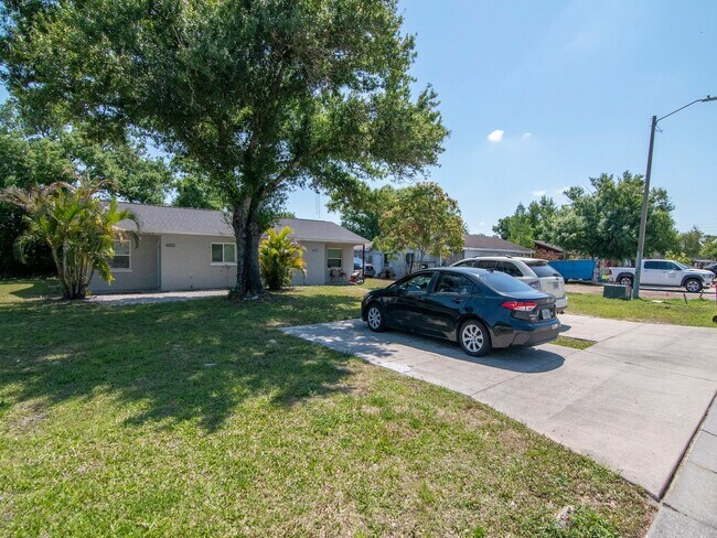 Building Photo - Fully Renovated 3-Bedroom, 2-Bath Rental in Bradenton, FL — $1,895/Month with Pest Control, Trash...