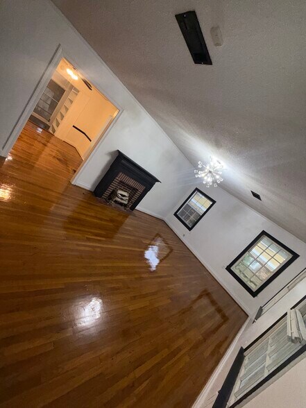 Building Photo - 951 Mc Allister St