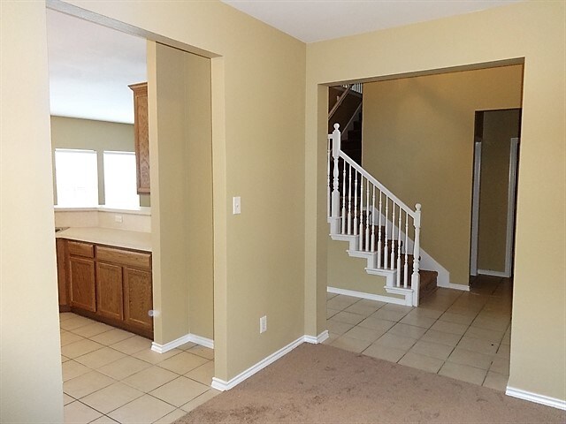 Building Photo - 5112 Parkplace Dr