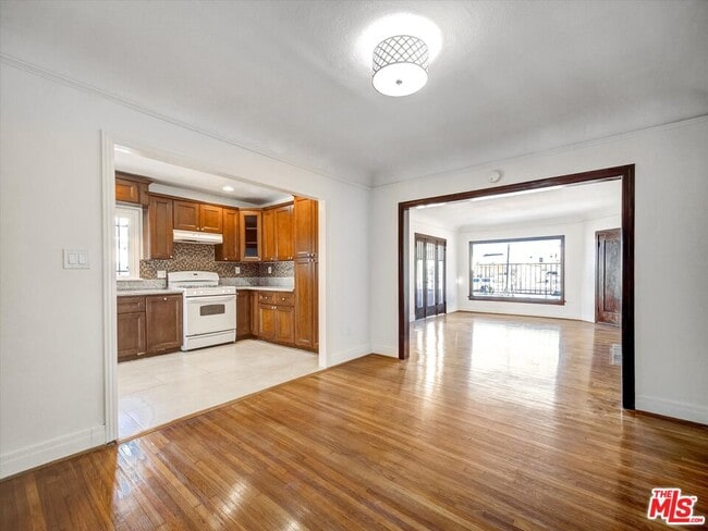 Building Photo - 243 N Berendo St