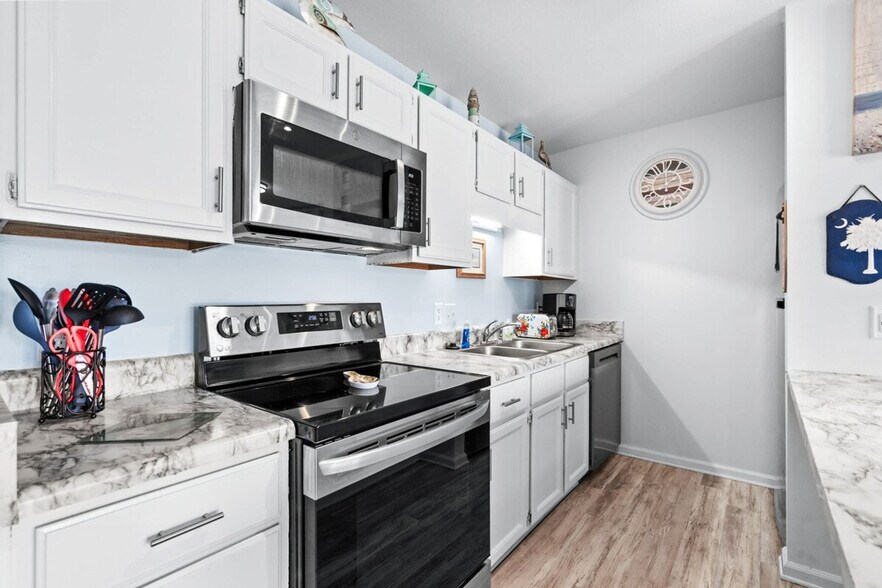 Building Photo - 208 Double Eagle Dr