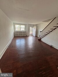 Building Photo - 249 N Linden Ave