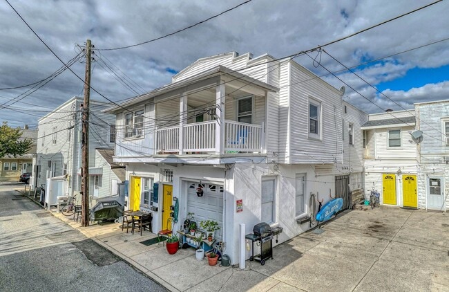 Building Photo - 117 Newport Ct