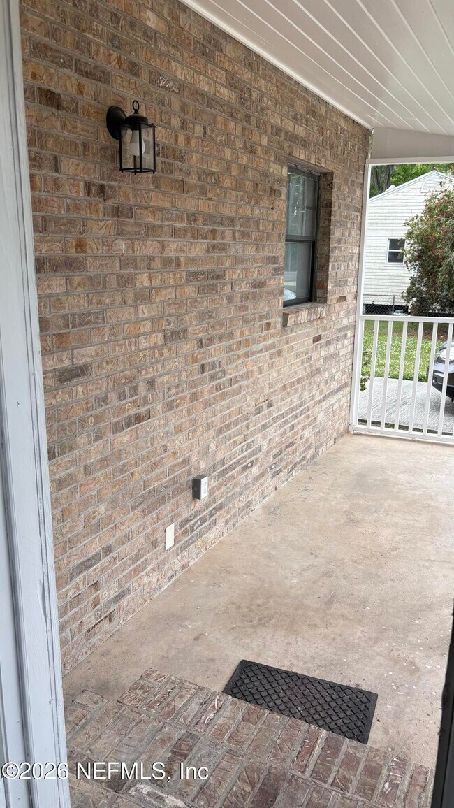 Building Photo - 5933 Jammes Rd