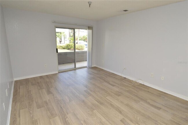 Building Photo - 10263 Gandy Blvd N