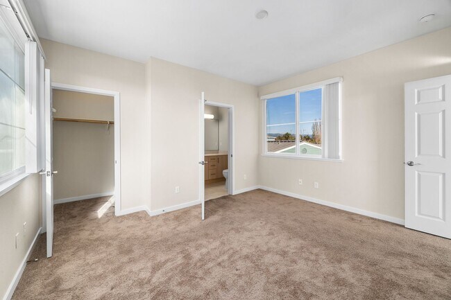 Building Photo - Capitola Beach Villas