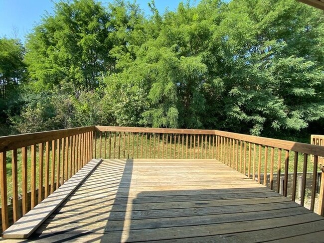 Building Photo - $2,100 | 3 Bedroom, 2 Bathroom Townhouse | NO PETS | Available for August 1st, 2026 Move In!