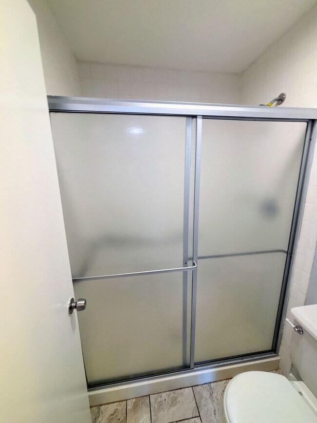 Building Photo - 2 Bed 2 Bath Condo in San Pablo - COMING SOON!!