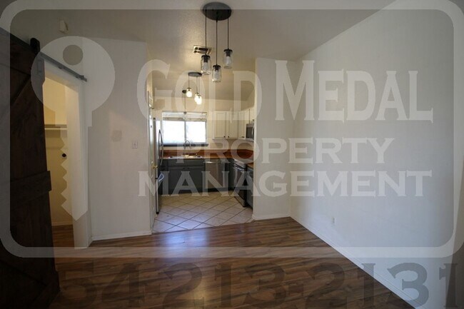 Building Photo - Beautiful 3-bed, 2-bath home now available...