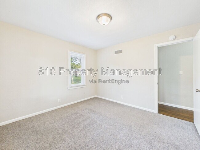Building Photo - 8250 Webster Ave