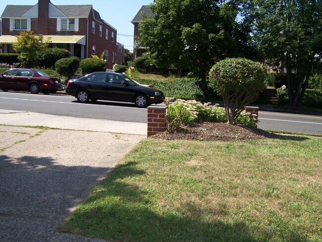 Building Photo - 8250 Mansfield Ave