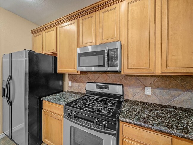 Building Photo - 6837 Livorno Ln