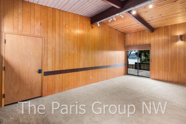 Building Photo - Extraordinary 4BR, 4200sf Mid Century Water View Home with Amazing Outdoor Spaces