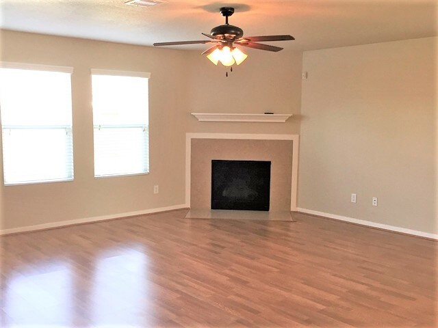 Building Photo - 16842 Blackberry Lily Ln