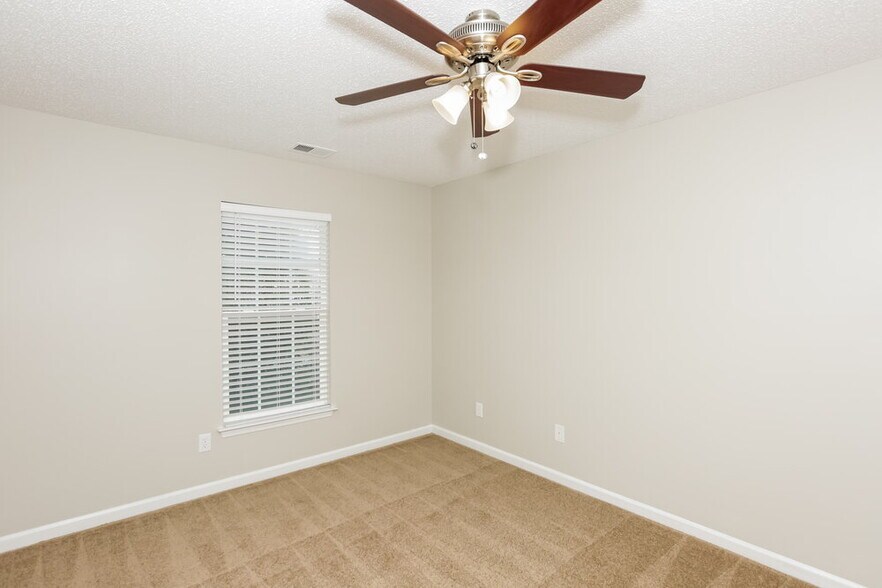 Building Photo - 5271 Moonlight Trail SW