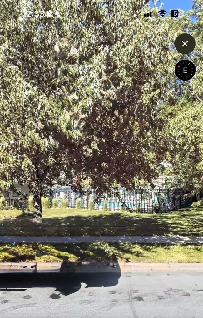 Building Photo - 7354 Windsor Dr N