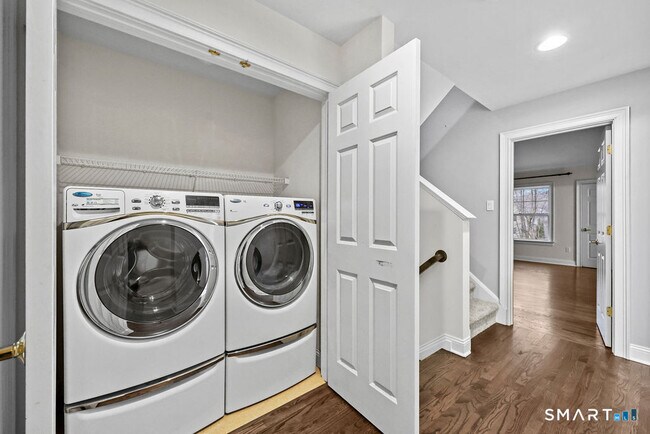 Building Photo - 41 Park Pl Cir