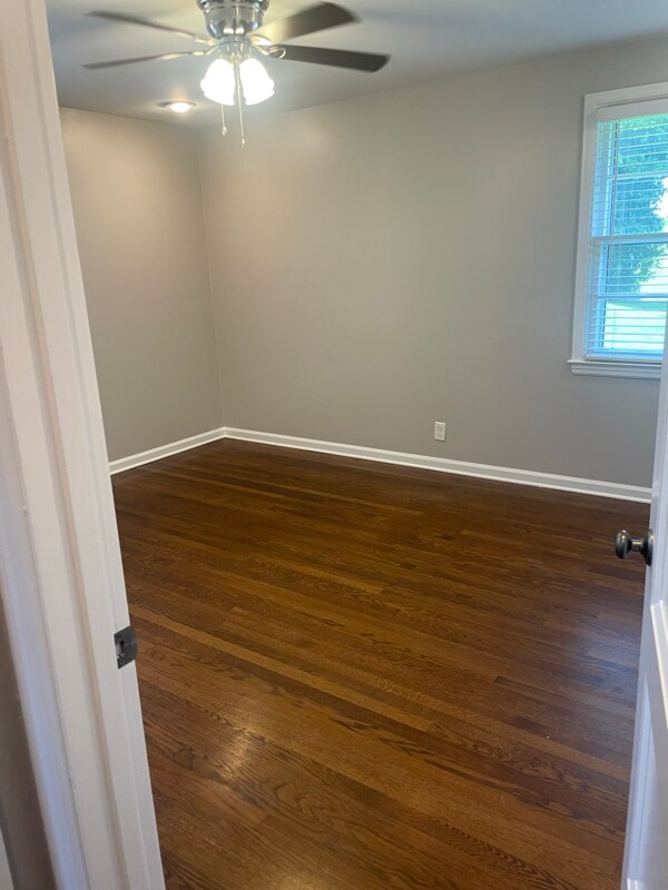 Building Photo - 208 General Roberts Dr