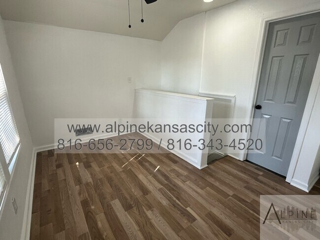 Building Photo - Updated NE Home, Garage, Section 8 OK! Fenced!