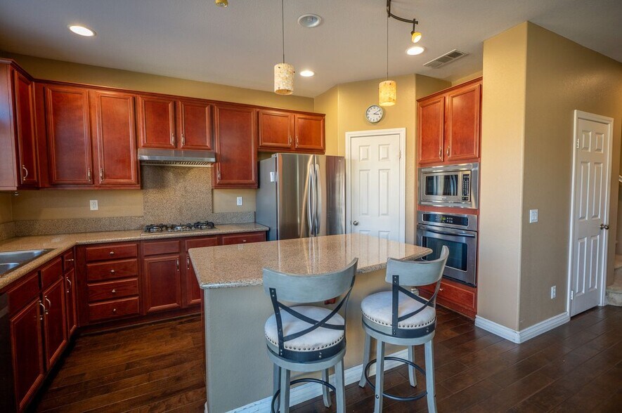 Building Photo - 13208 Firestone Dr