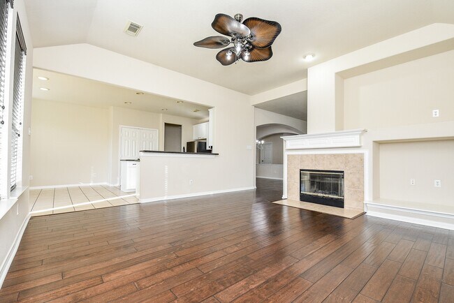 Building Photo - 9135 Edgeloch Dr