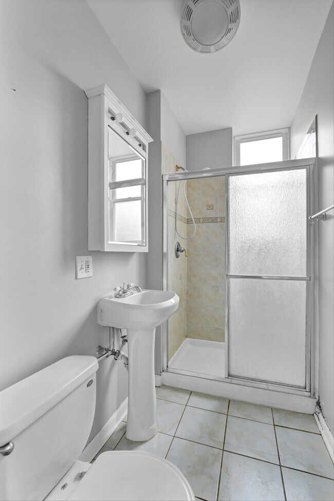 Building Photo - 1332 N Campbell Ave