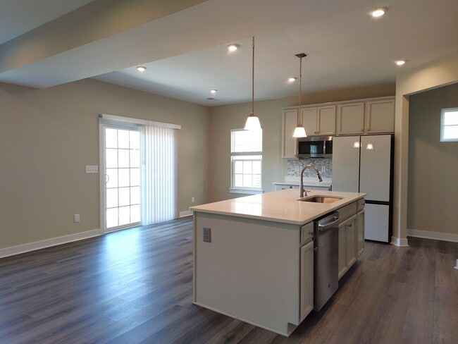 Building Photo - Beautiful, 2 Story home located in the Harkey Creek Community in Monroe NC!