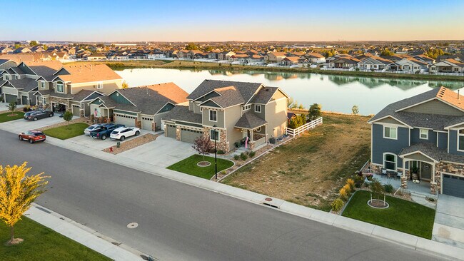 Building Photo - 580 Boxwood Dr