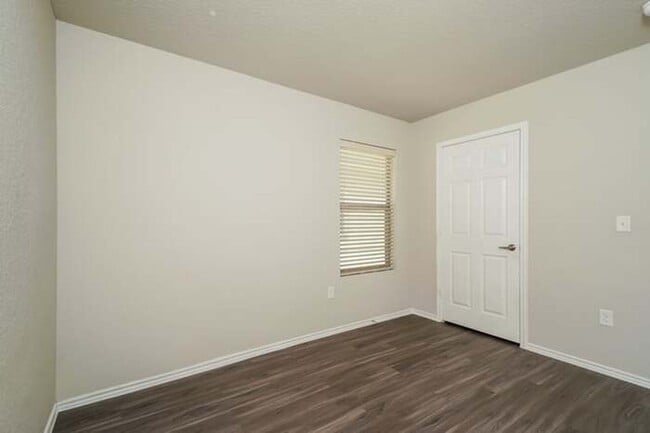 Building Photo - 7606 Millchase