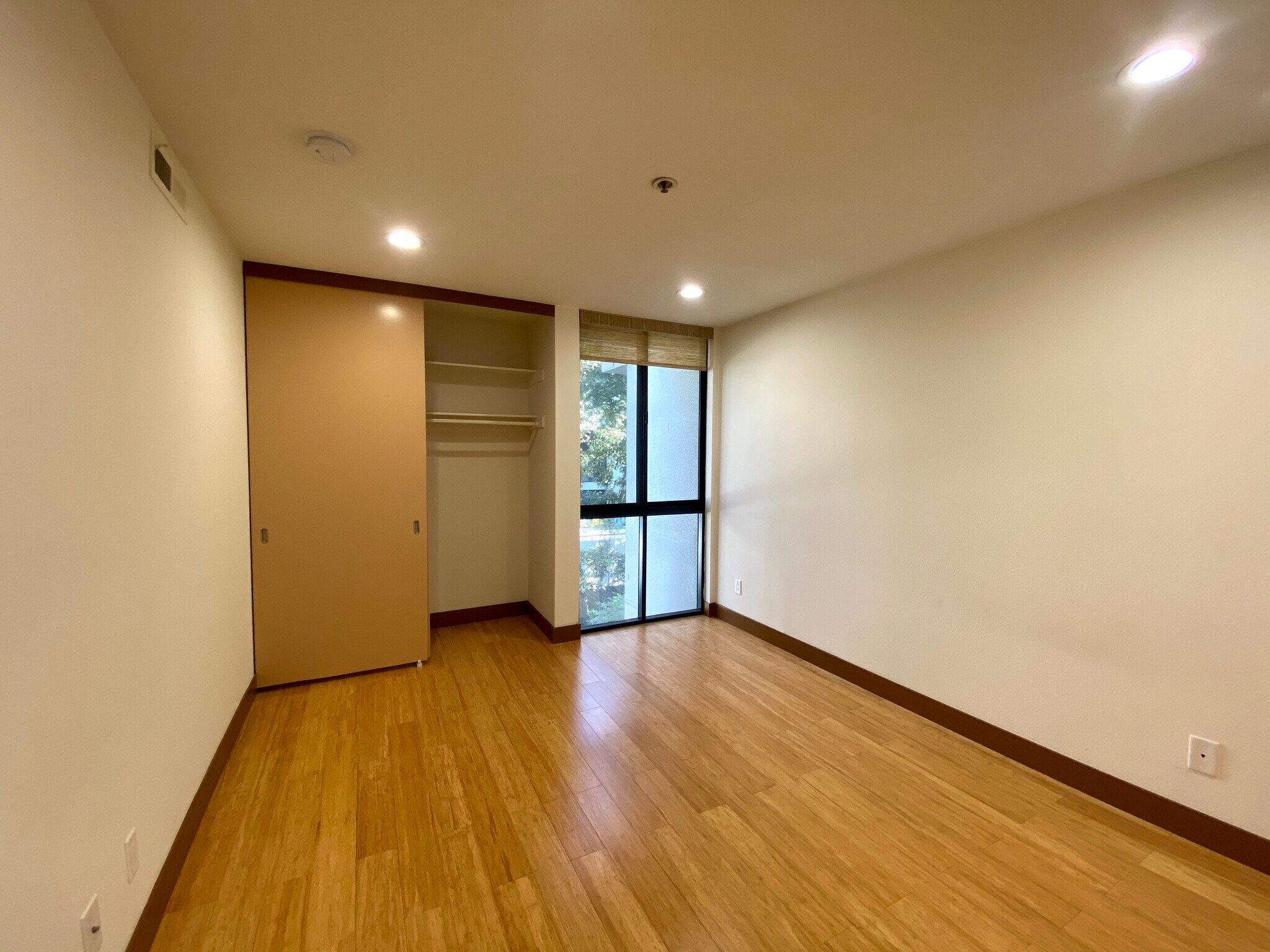 Bedroom - 222 S Central Ave