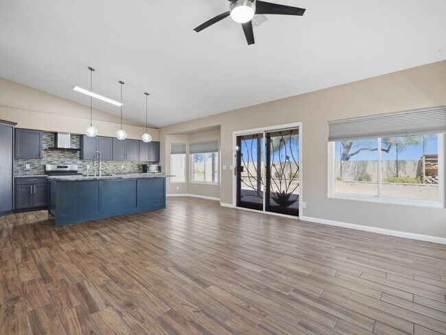 Building Photo - 8647 E Bullrider Pl