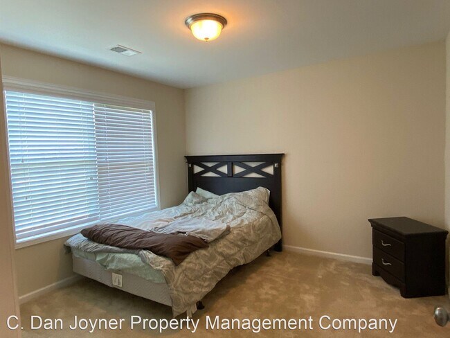 Building Photo - 4 br, 2.5 bath House - 348 Slate Drive