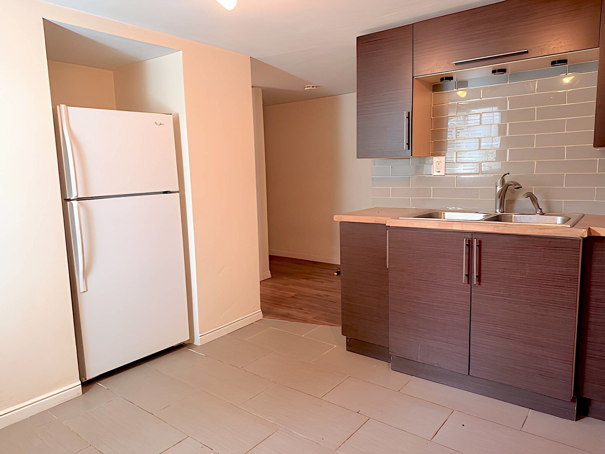 Building Photo - 1995 S Lincoln St