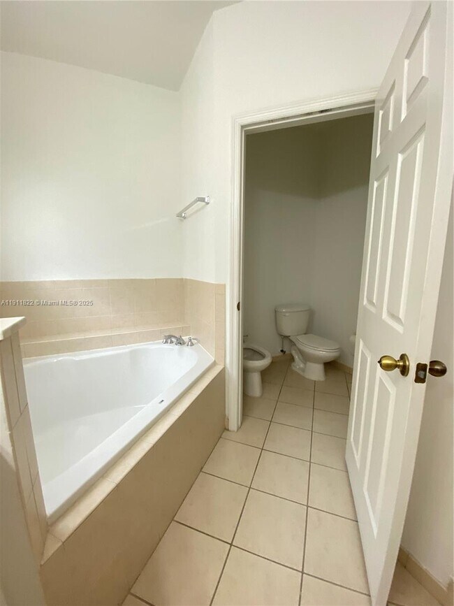 Building Photo - 3066 NW 103rd Path