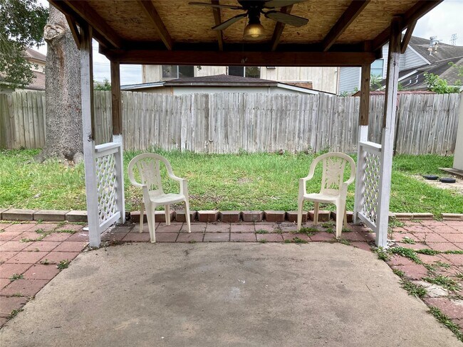 Building Photo - 12319 Fern Meadow Dr