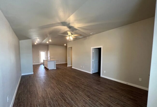 Building Photo - 3BR/2BA in Harvest, Frenship ISD District Available