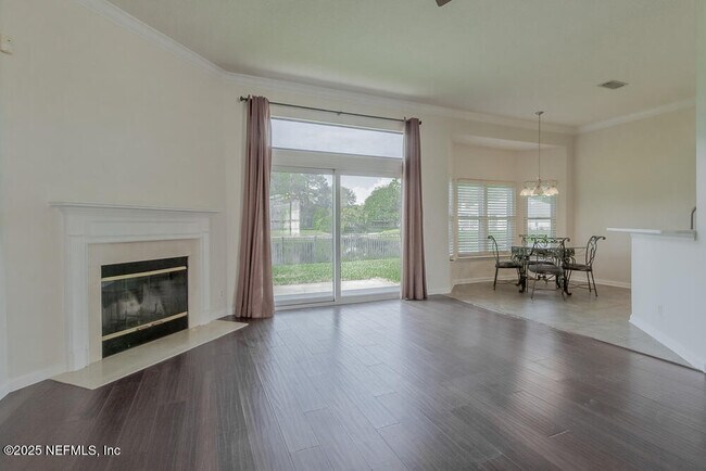 Building Photo - 12080 Scarsdale Dr